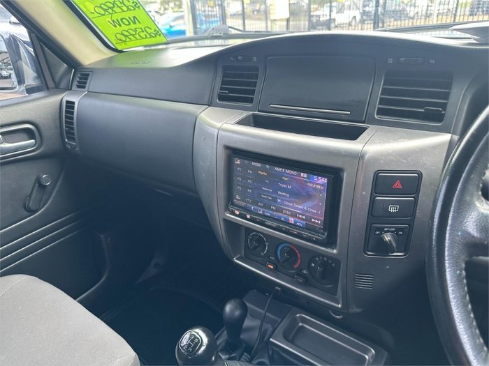 2013 Nissan Patrol DX Y61 4X4 Polar White