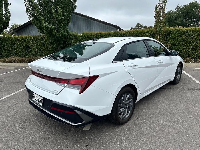 2025 Hyundai i30 Hybrid