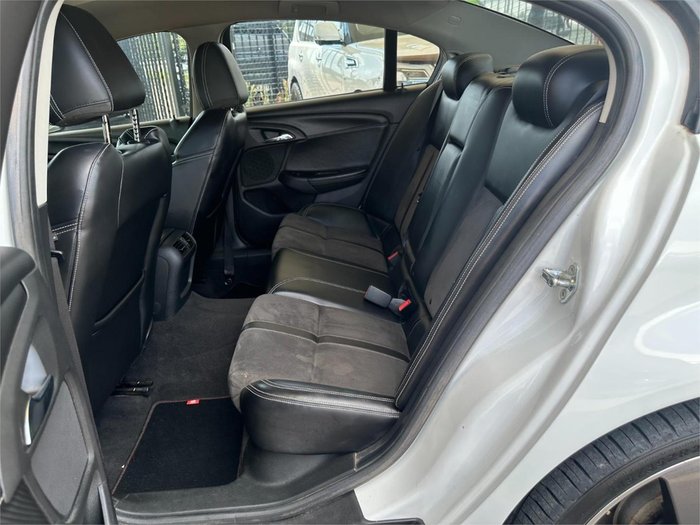 2015 Holden Commodore SV6 VF MY15 Heron White