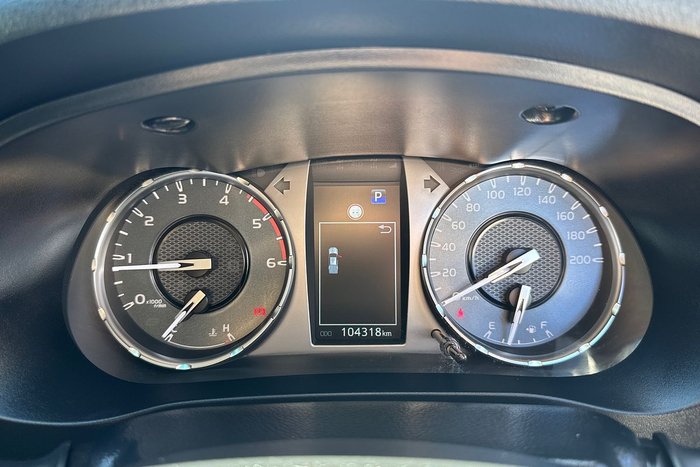 2023 Toyota Hilux SR5