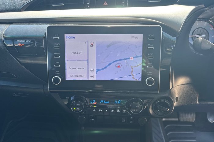 2023 Toyota Hilux SR5