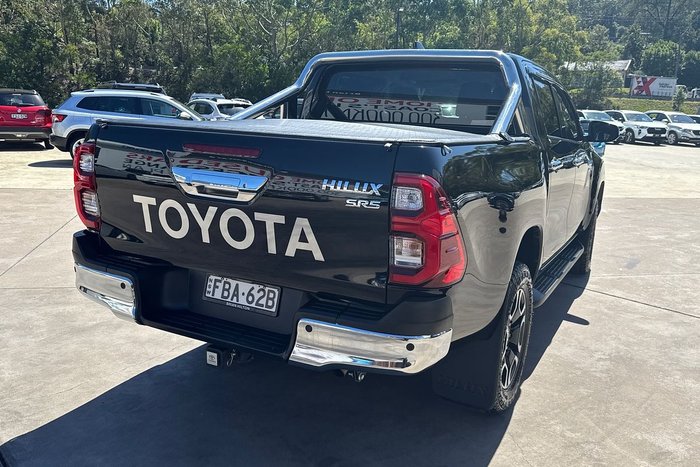 2023 Toyota Hilux SR5