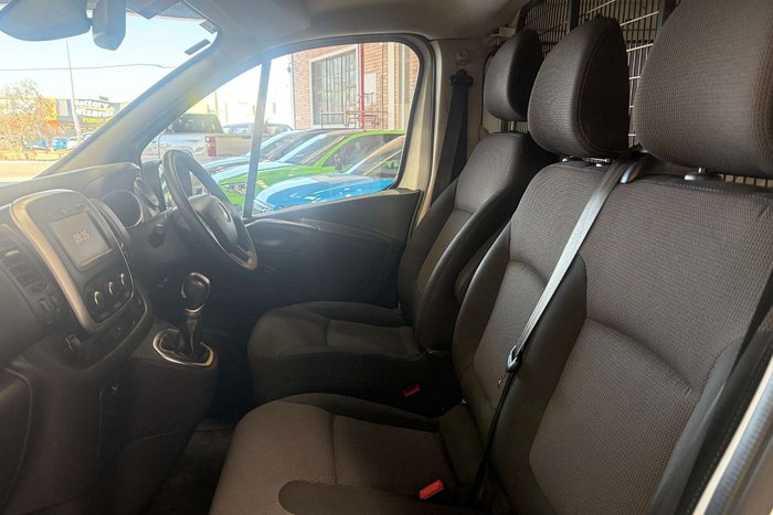 2021 Mitsubishi Express GLX