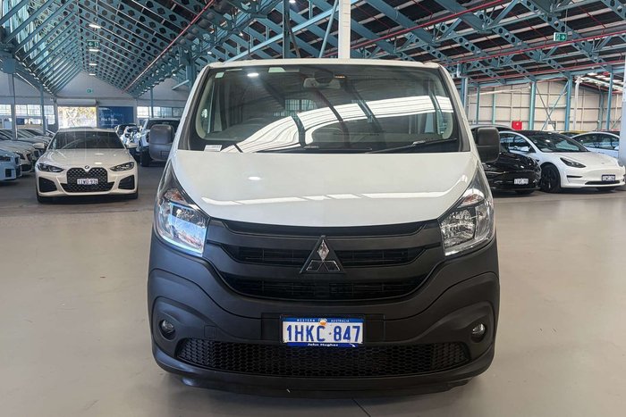 2021 Mitsubishi Express GLX