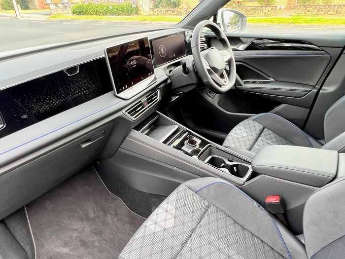 2025 Volkswagen Tiguan 150TSI R-Line