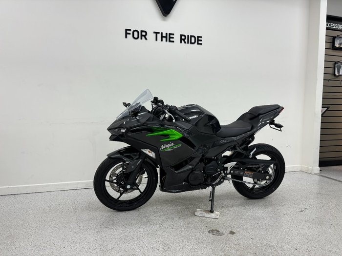 2025 Kawasaki NINJA 500 Black