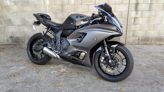 2024 Yamaha YZF-R7LA Grey