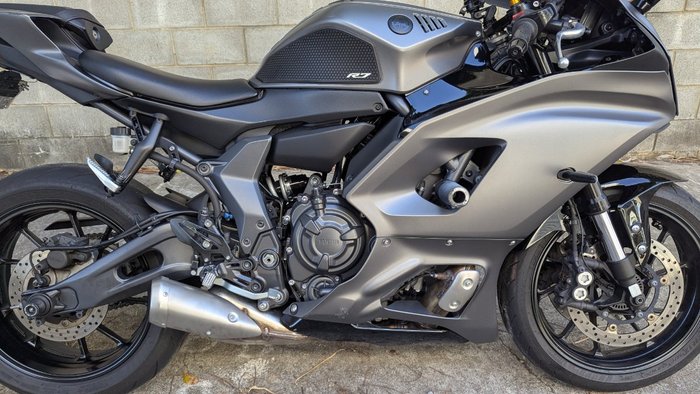 2024 Yamaha YZF-R7LA Grey
