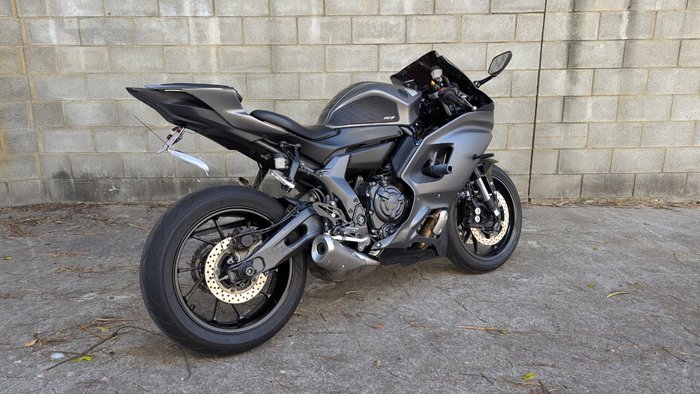 2024 Yamaha YZF-R7LA Grey