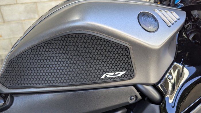 2024 Yamaha YZF-R7LA Grey