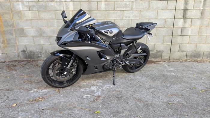 2024 Yamaha YZF-R7LA Grey