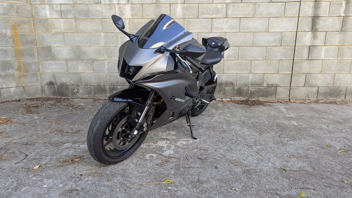 2024 Yamaha YZF-R7LA Grey