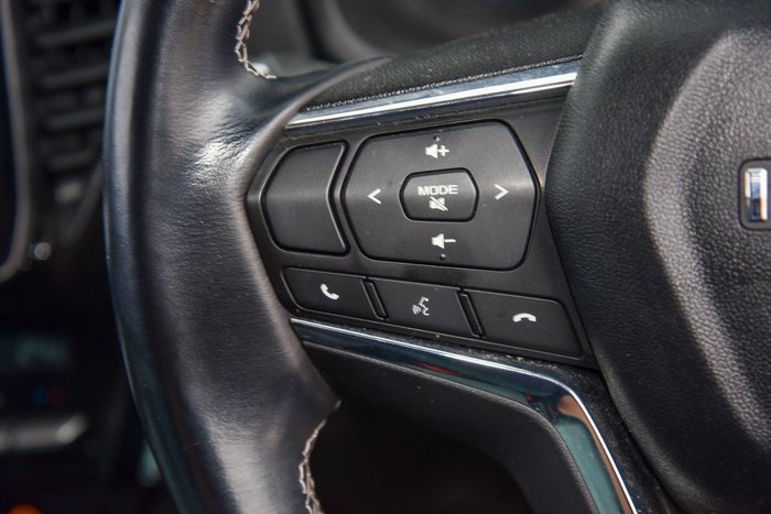 2022 Isuzu MU-X LS-T