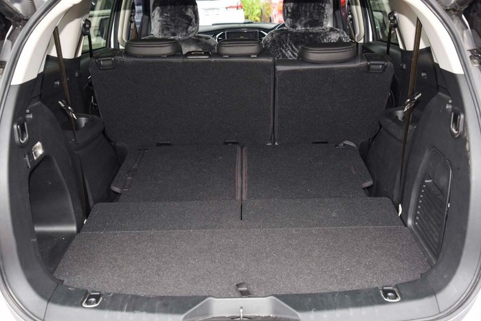 2022 Isuzu MU-X LS-T