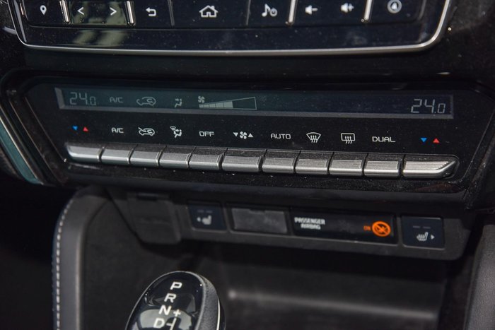 2022 Isuzu MU-X LS-T