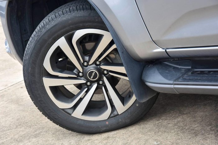 2022 Isuzu MU-X LS-T