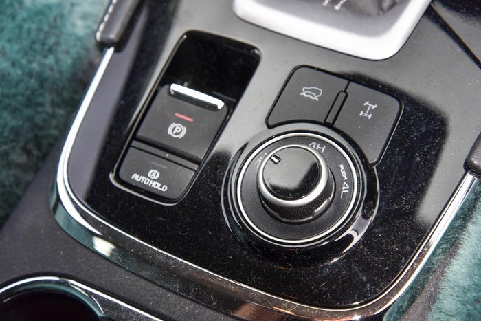 2022 Isuzu MU-X LS-T