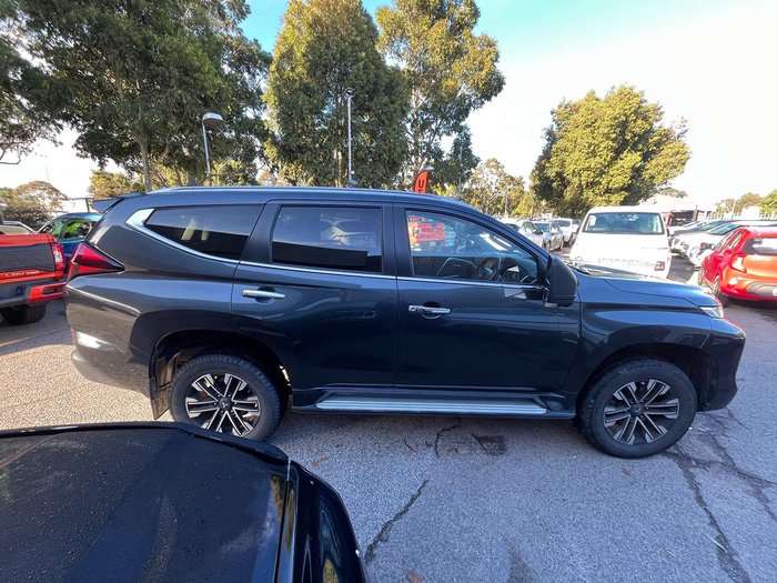 2022 Mitsubishi Pajero Sport Exceed