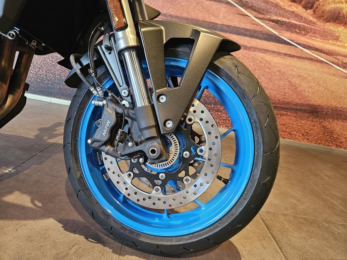 2025 Suzuki GSX-8S GSX-S Black