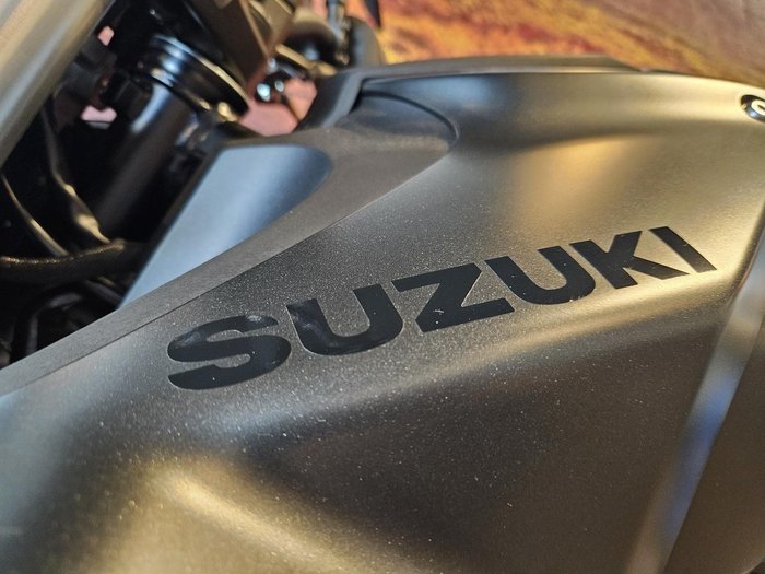 2025 Suzuki GSX-8S GSX-S Black