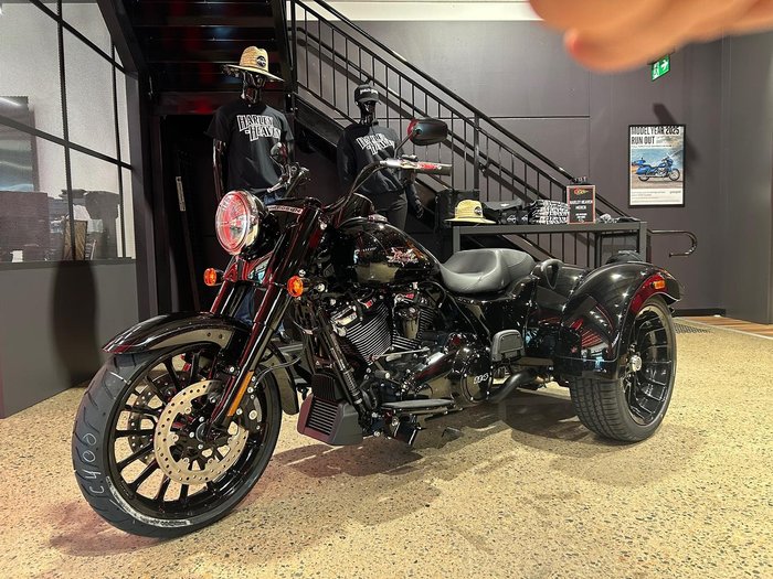 2025 Harley-Davidson Freewheeler 114 (FLRT) Freewheeler Black