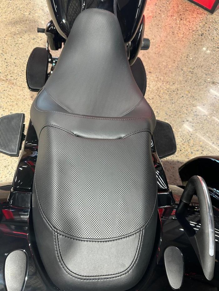 2025 Harley-Davidson Freewheeler 114 (FLRT) Freewheeler Black