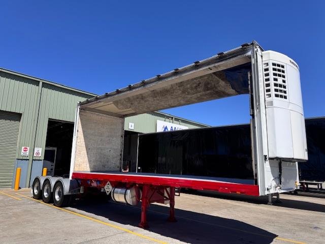 2006 Vawdrey St3 Lead A 12 Pallet Refrigerated Wingliner