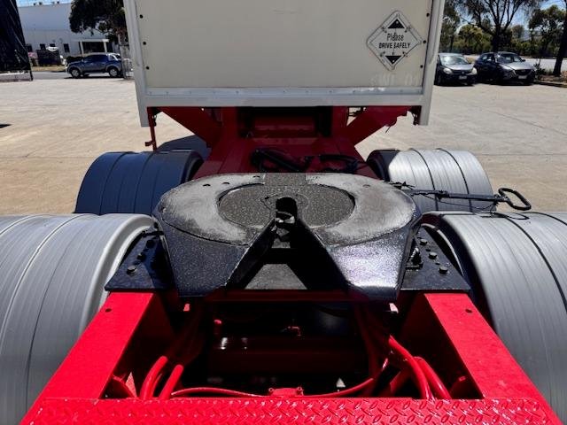 2006 Vawdrey St3 Lead A 12 Pallet Refrigerated Wingliner