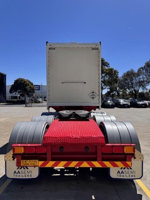 2006 Vawdrey St3 Lead A 12 Pallet Refrigerated Wingliner