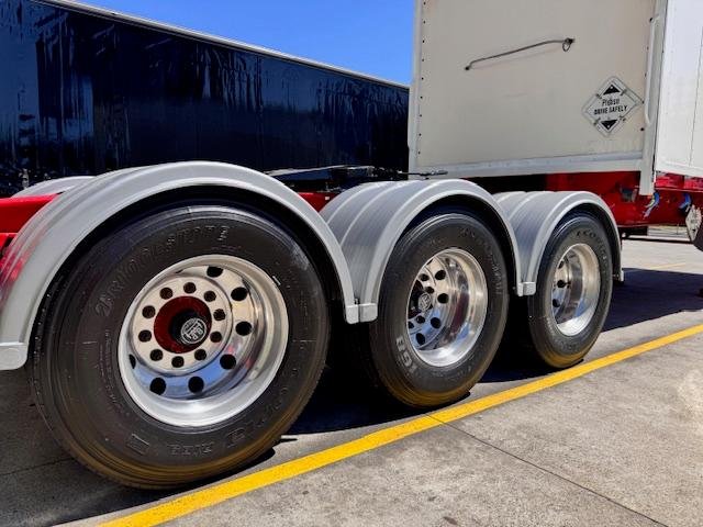 2006 Vawdrey St3 Lead A 12 Pallet Refrigerated Wingliner