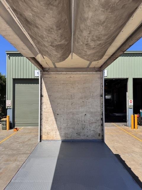 2006 Vawdrey St3 Lead A 12 Pallet Refrigerated Wingliner