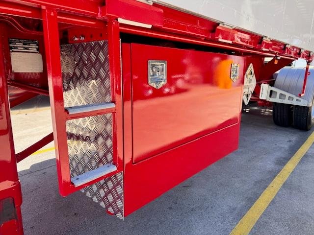 2006 Vawdrey St3 Lead A 12 Pallet Refrigerated Wingliner