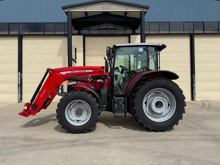 0 Massey Ferguson 5711 Dyna-4