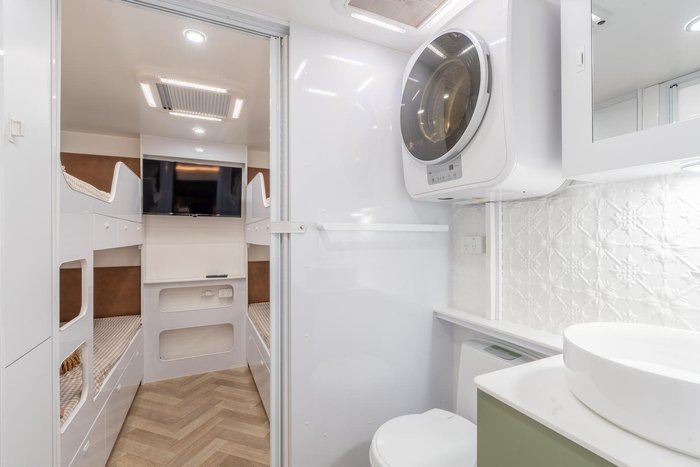 2026 Wonderland RV Hornet Quad Bunk