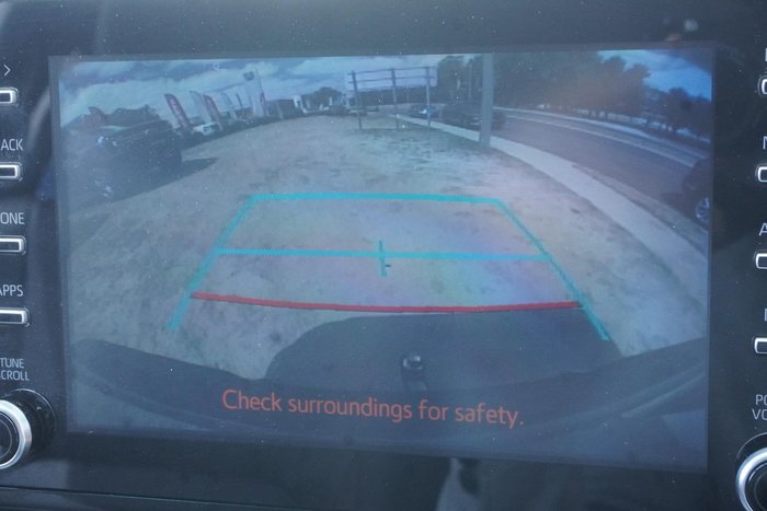 2022 Toyota Hilux SR5