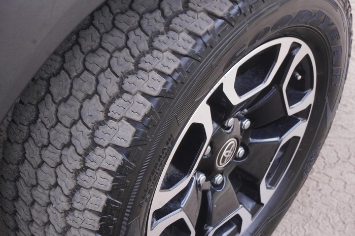 2022 Toyota Hilux SR5