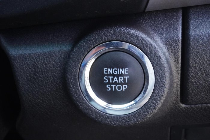 2022 Toyota Hilux SR5