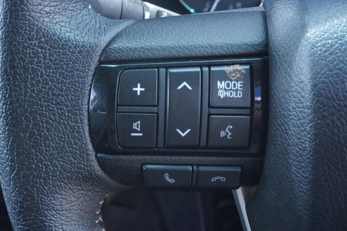 2022 Toyota Hilux SR5