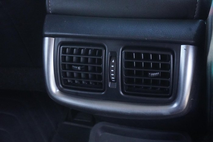 2022 Toyota Hilux SR5