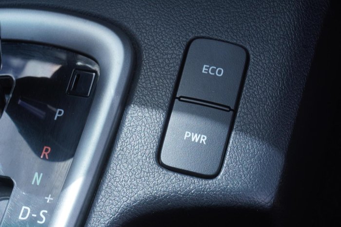 2022 Toyota Hilux SR5