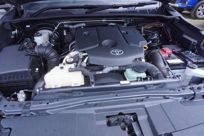 2022 Toyota Hilux SR5