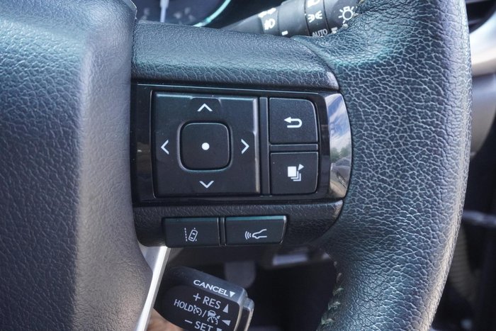 2022 Toyota Hilux SR5