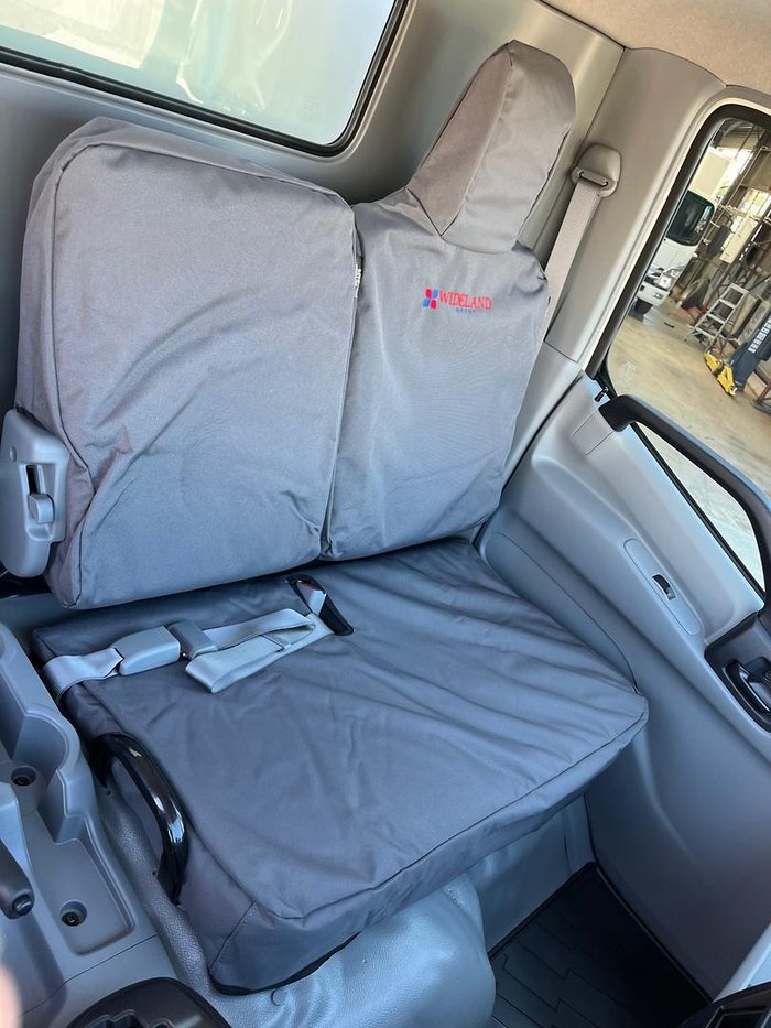 2025 Hino 616 - 300 Series RUNOUT 2025 STOCK, CAR LICENCE PANTECH White