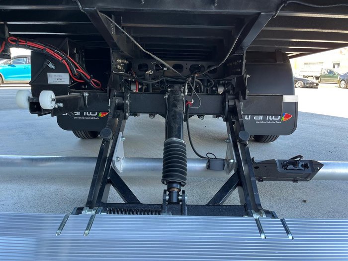 2025 Hino 616 - 300 Series RUNOUT 2025 STOCK, CAR LICENCE PANTECH White