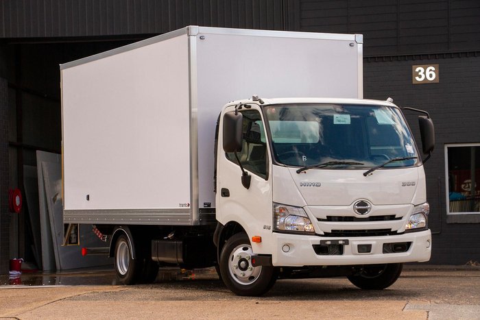 2025 Hino 616 - 300 Series
