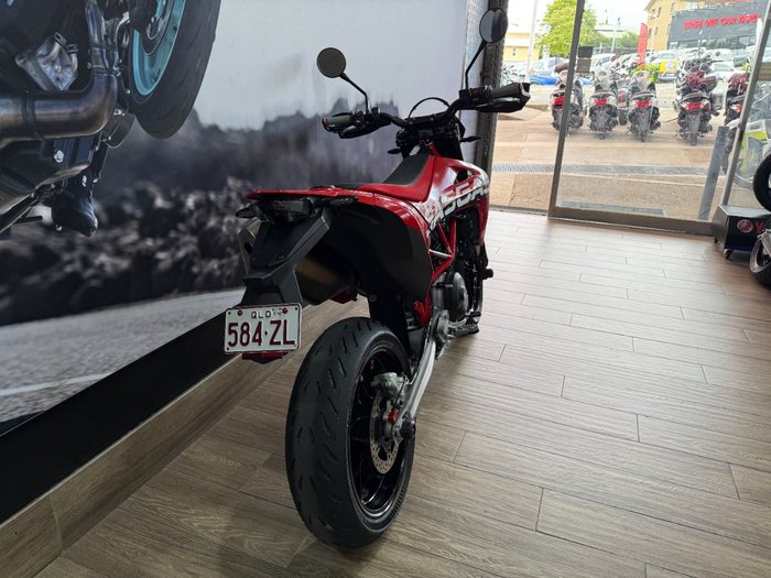2022 GASGAS SM700 RED