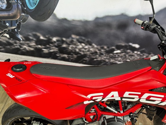 2022 GASGAS SM700 RED
