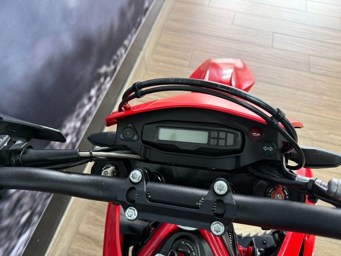 2022 GASGAS SM700 RED