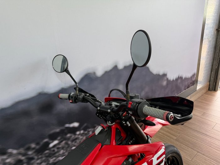 2022 GASGAS SM700 RED