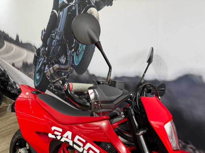 2022 GASGAS SM700 RED